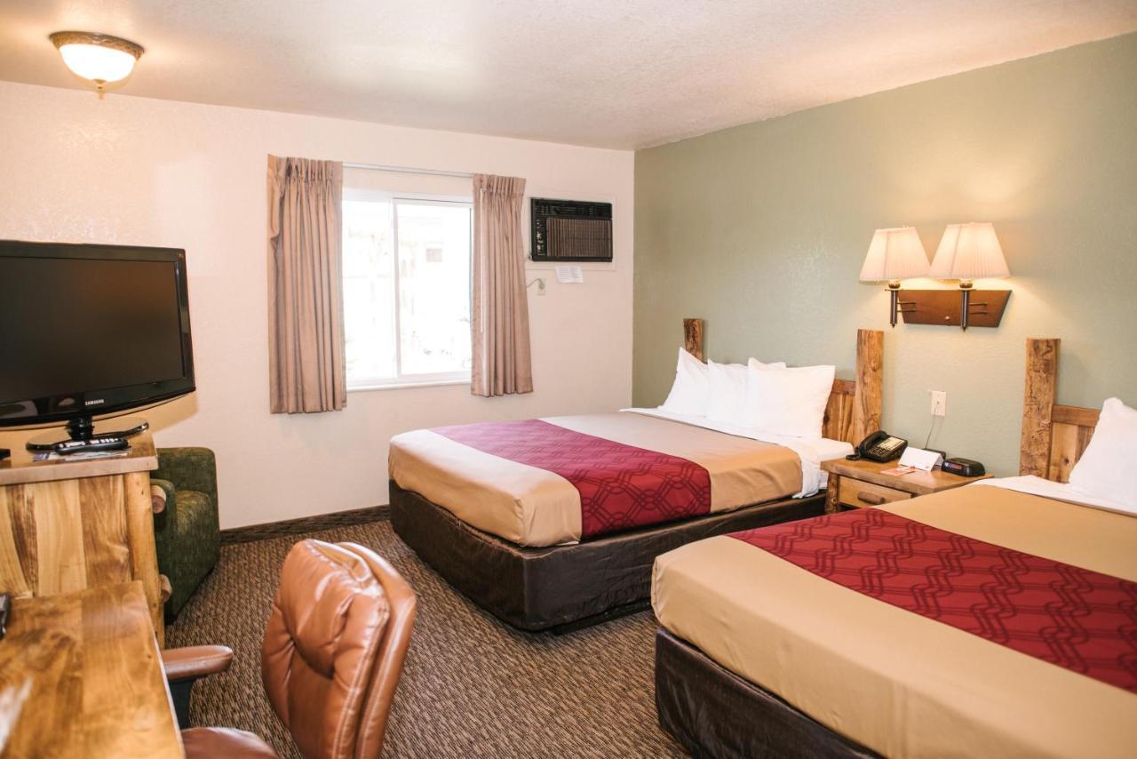 Econo Lodge, Downtown Custer Near Custer State Park And Mt Rushmore Eksteriør billede