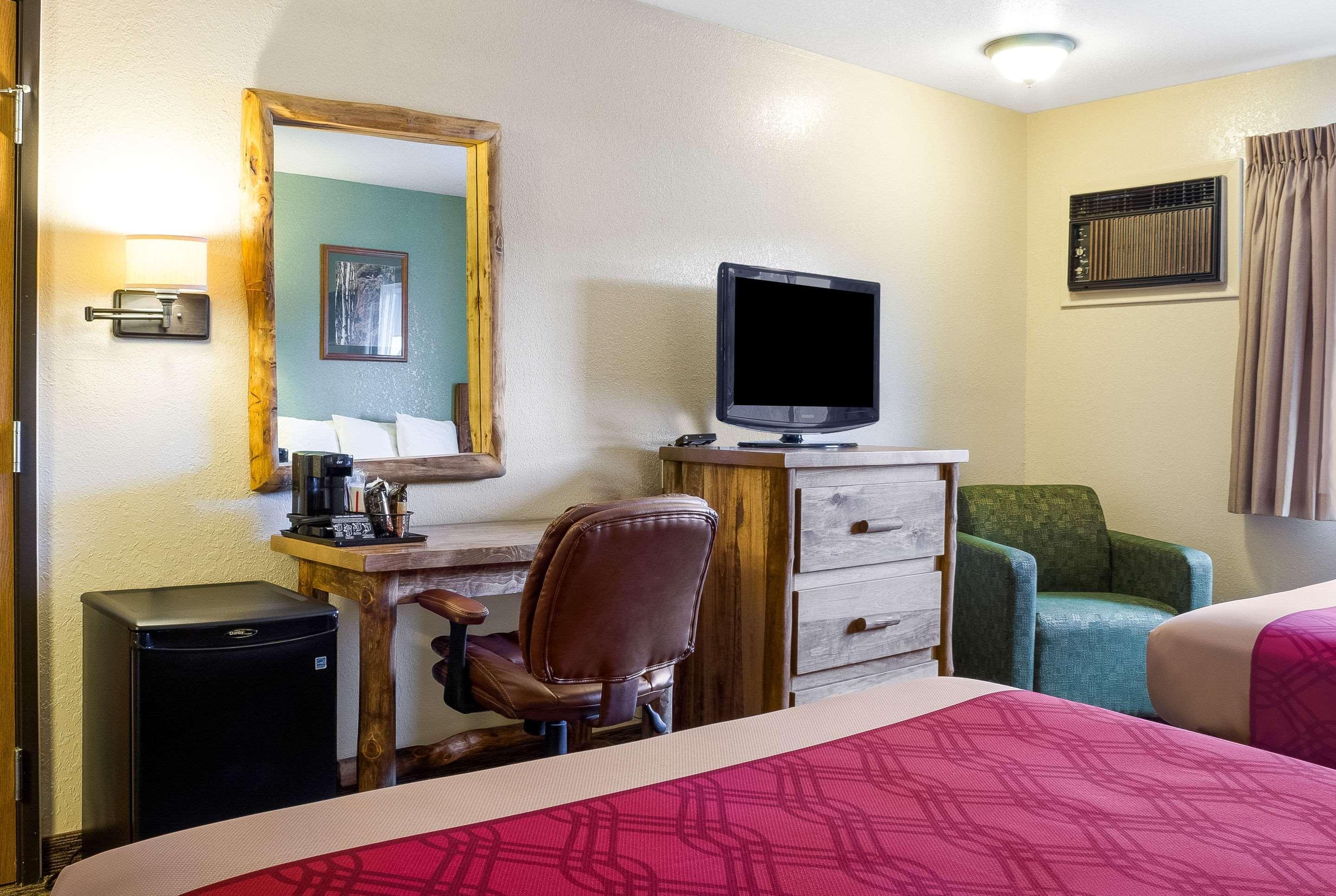 Econo Lodge, Downtown Custer Near Custer State Park And Mt Rushmore Eksteriør billede