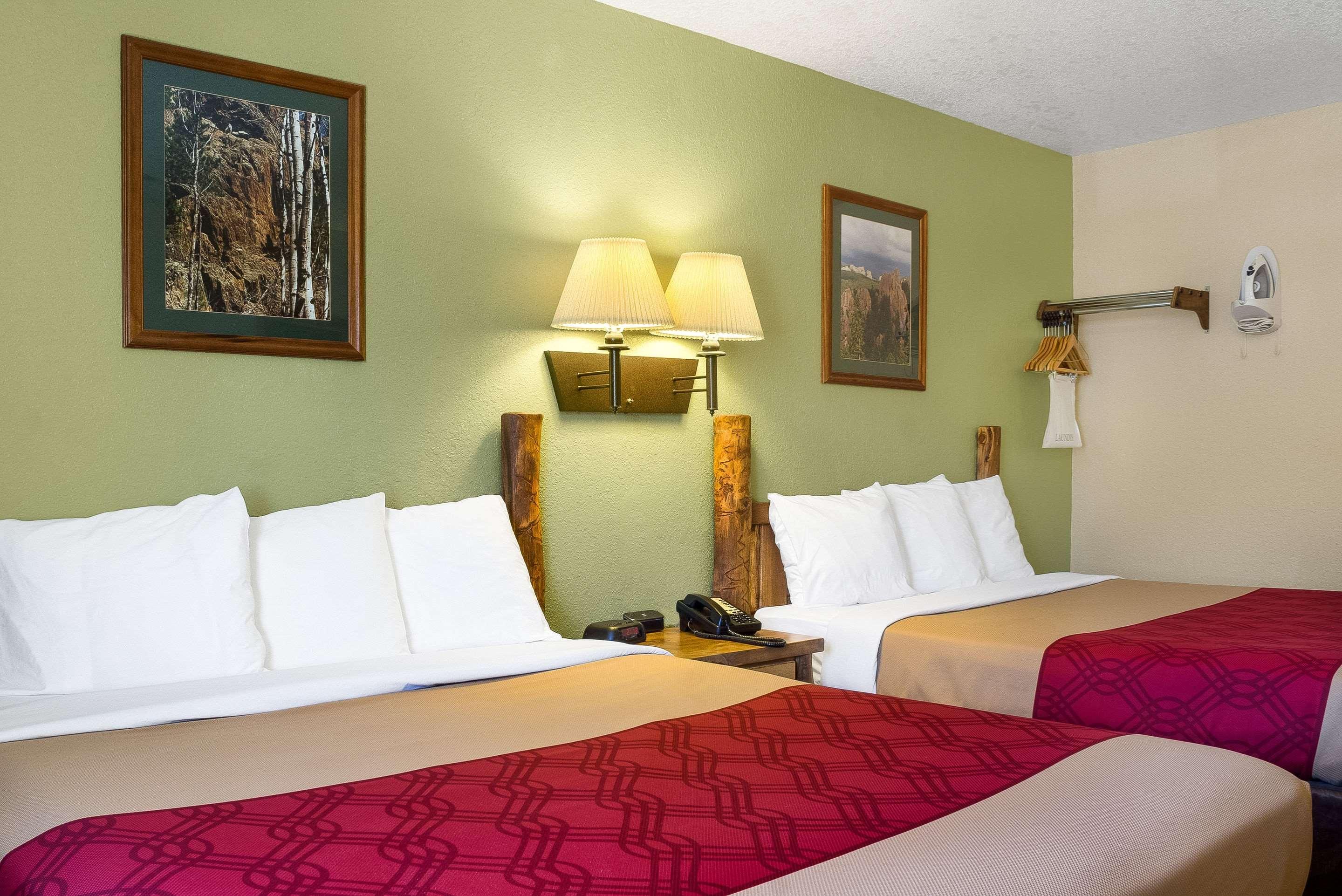 Econo Lodge, Downtown Custer Near Custer State Park And Mt Rushmore Eksteriør billede
